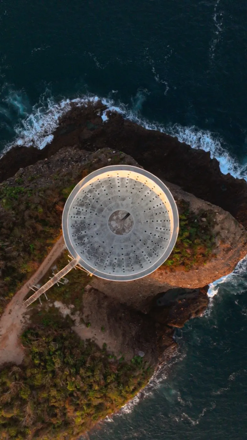 La Copa del Sol seen from above on its peninsula